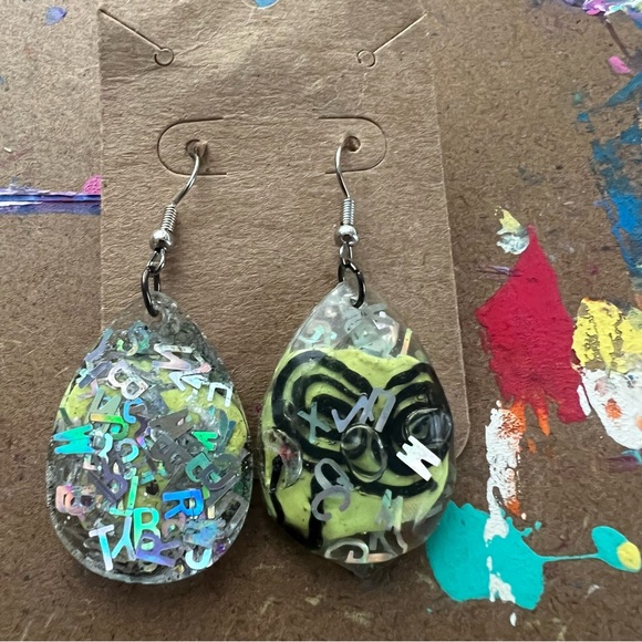 Silly Smiley Face Earrings - Picture 6 of 9